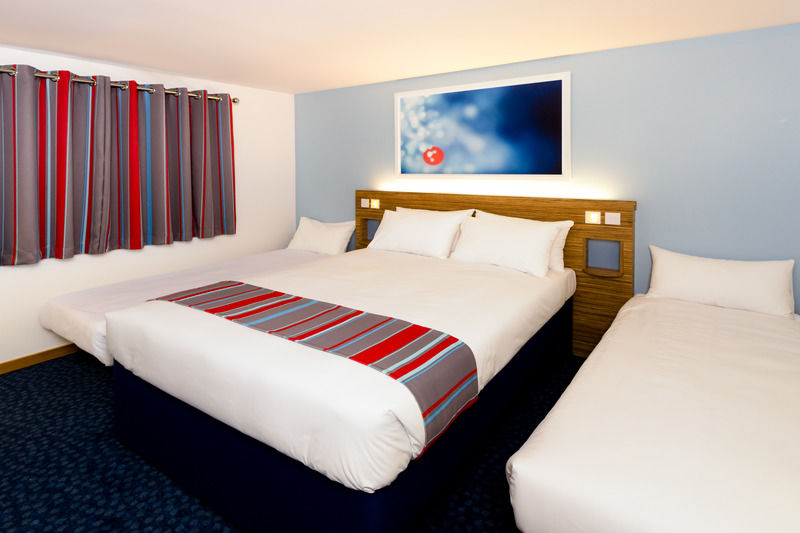 Travelodge Плаймаут Экстерьер фото