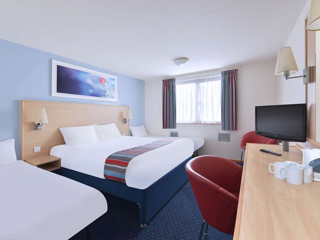 Travelodge Плаймаут Номер фото